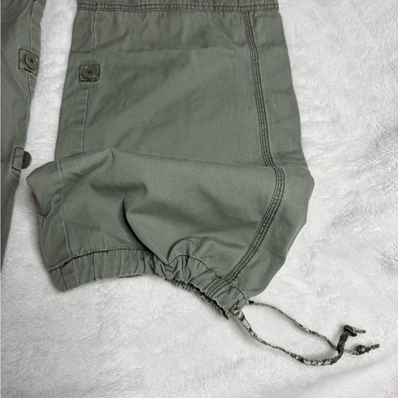 Aeropostale Olive Cargo Pants - Picture 4 of 4